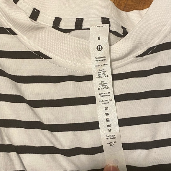 LULULEMON LADIES CHICAGO BLACKHAWKS ALL YOURS COTTON LONG-SLEEVE SHIRT - Picture 5 of 5